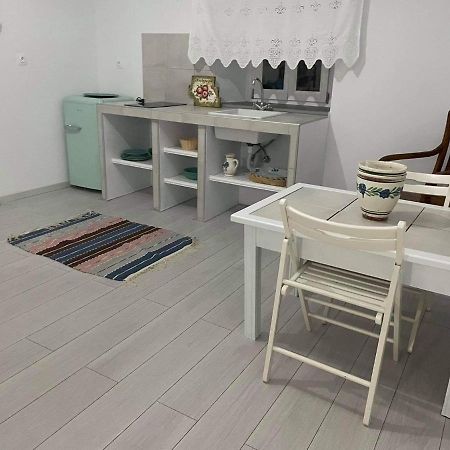 Anneta'S Suite Agia Marina  Ngoại thất bức ảnh
