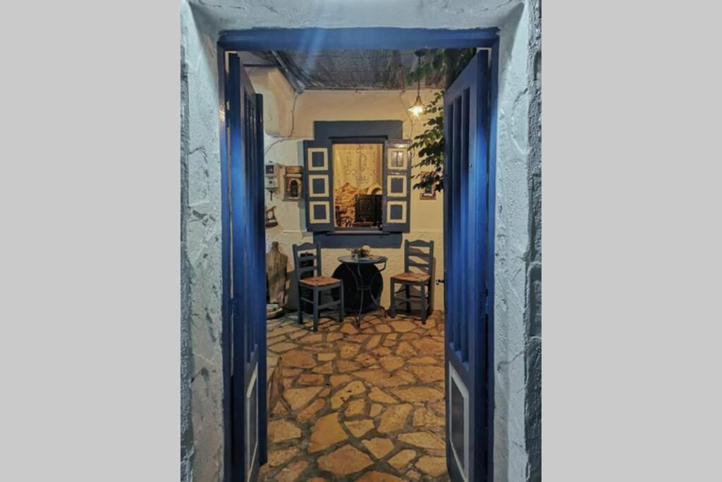 Anneta'S Suite Agia Marina  Ngoại thất bức ảnh